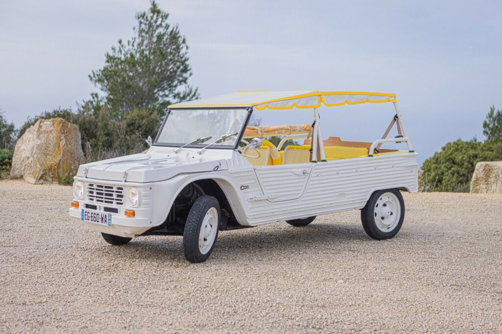 Location de Méhari électrique à Cassis et en Provence - modèle Sorbet-Citron